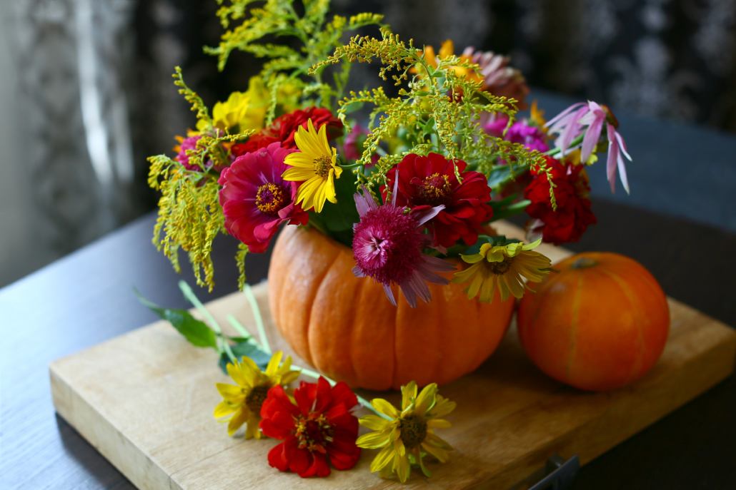 Create Your Own Fall Centerpiece for Thanksgiving | Espoma