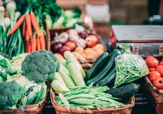 organic vegetables, broccoli, peas, carrots, zucchini